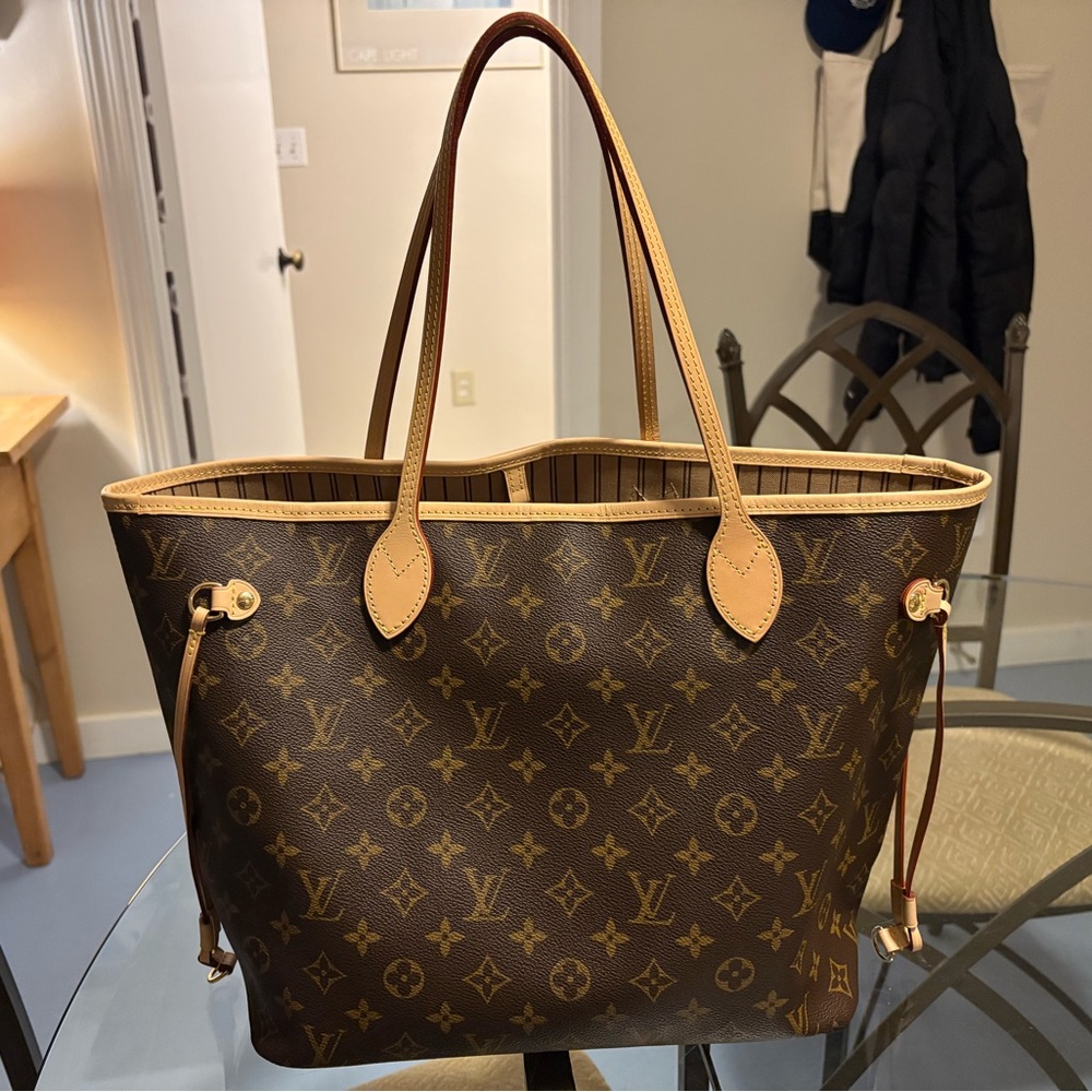 Louis Vuitton Signature Tote with Pouch Included